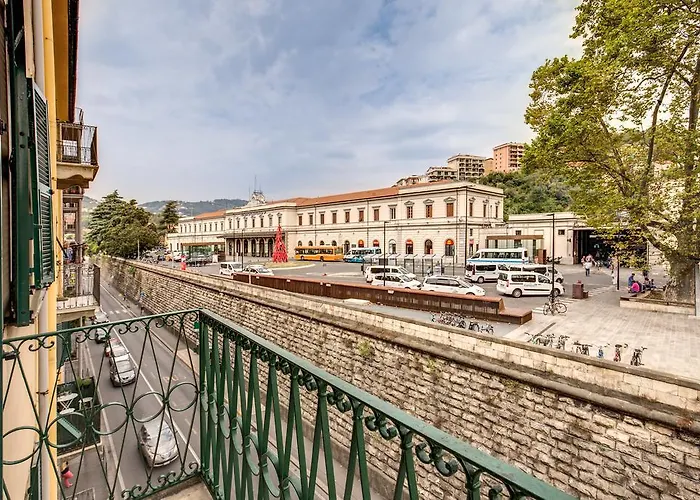 Cinque Terre Stairway Apartment